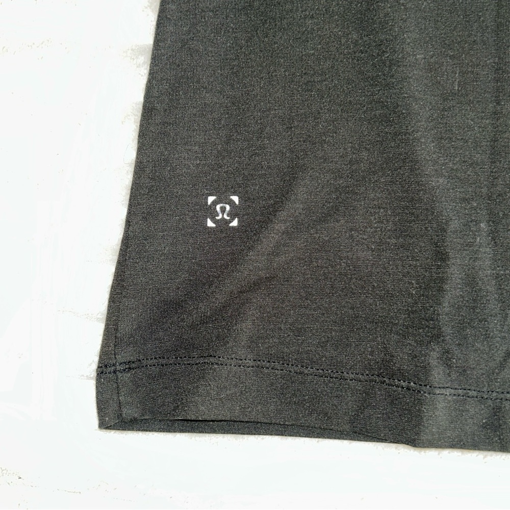 Lululemon Polo Shirt Mens Medium  Gray Short Sleeve Performance Golf M - Picture 5 of 6